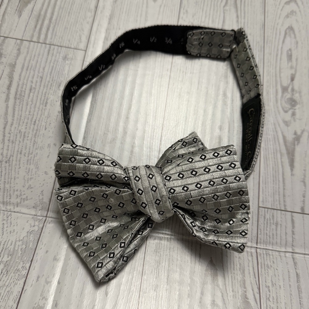 Carroll & Co. Beverly Hills Silk Double BowTie Silver Gray Geometric Pre-tied